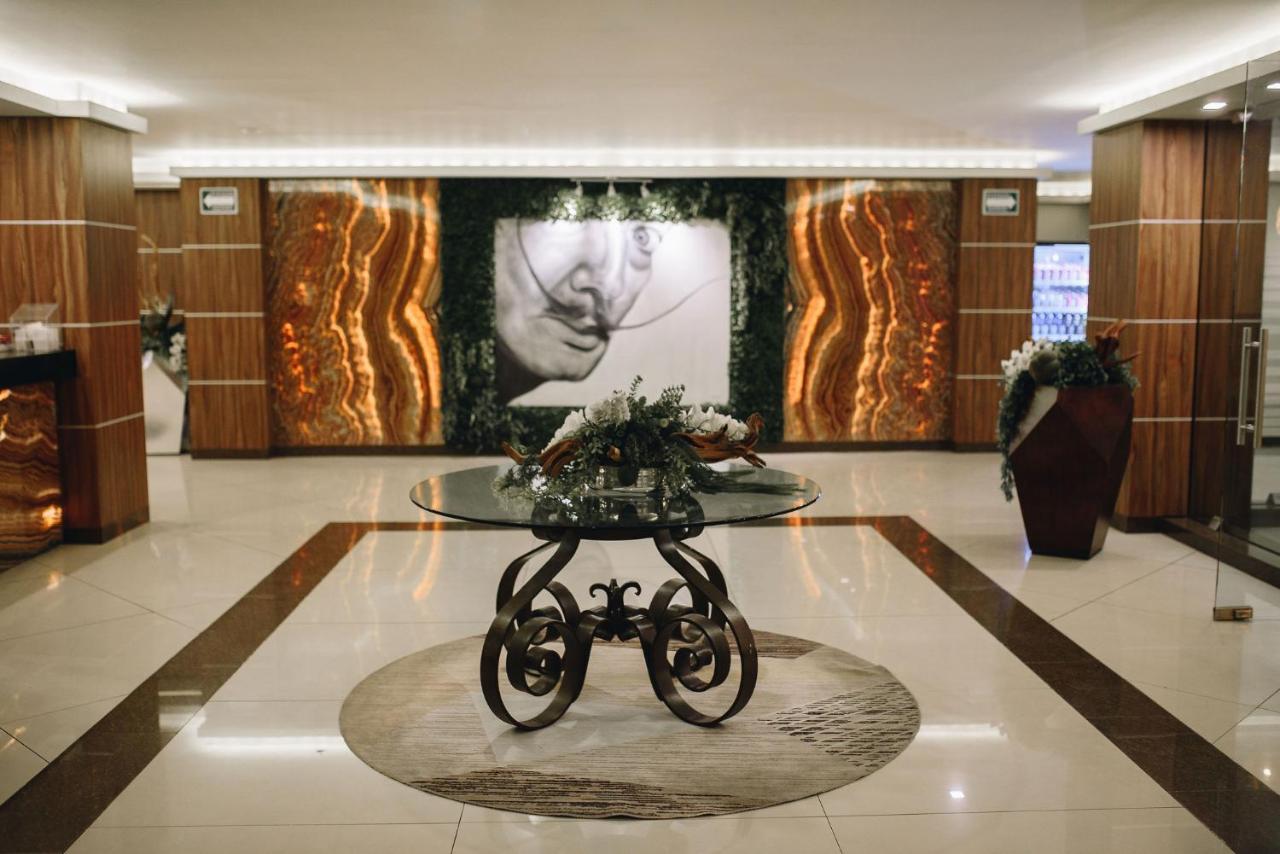 Hotel Dali Plaza Ejecutivo Guadalajara Dış mekan fotoğraf