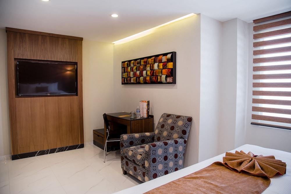 Hotel Dali Plaza Ejecutivo Guadalajara Dış mekan fotoğraf