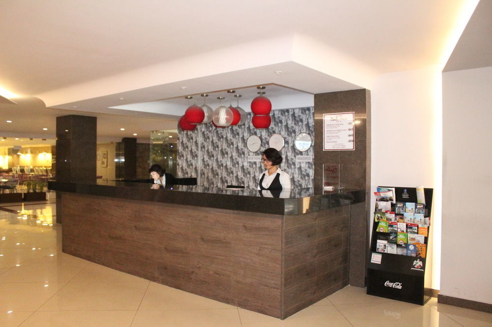 Hotel Dali Plaza Ejecutivo Guadalajara Dış mekan fotoğraf